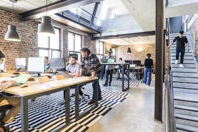 站点前沿栏目图标 - 象征创新与前沿的科技感图形